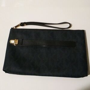 Michael Kors Charlton Medium Wristlet (Baltic Blue)